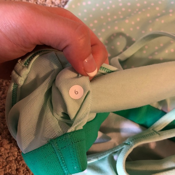 Lululemon Power Y Tank size 6 - Picture 3 of 3